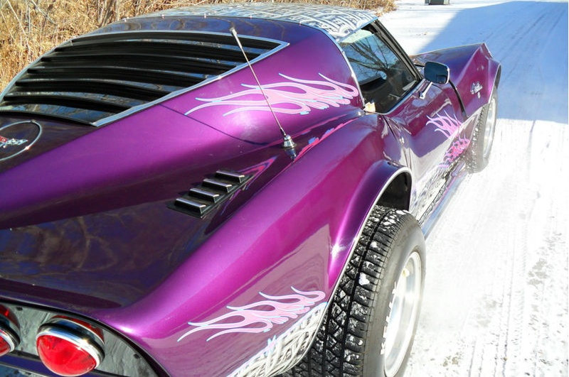 Illustration for article titled For $16,000, This Corvette Should Come With Miles Of Orange Track